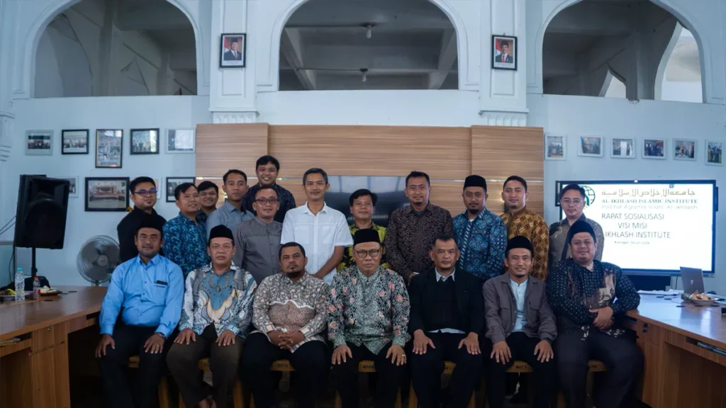 Foto bersama sosialisasi visi misi Al-Ikhlash Insitute